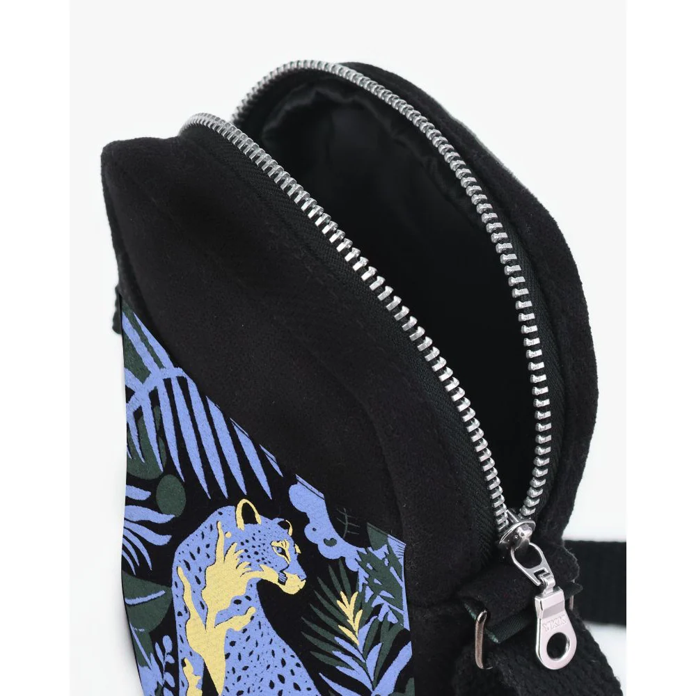 EcoRight Jungle Safari Phone Bag (Black) - Image 7